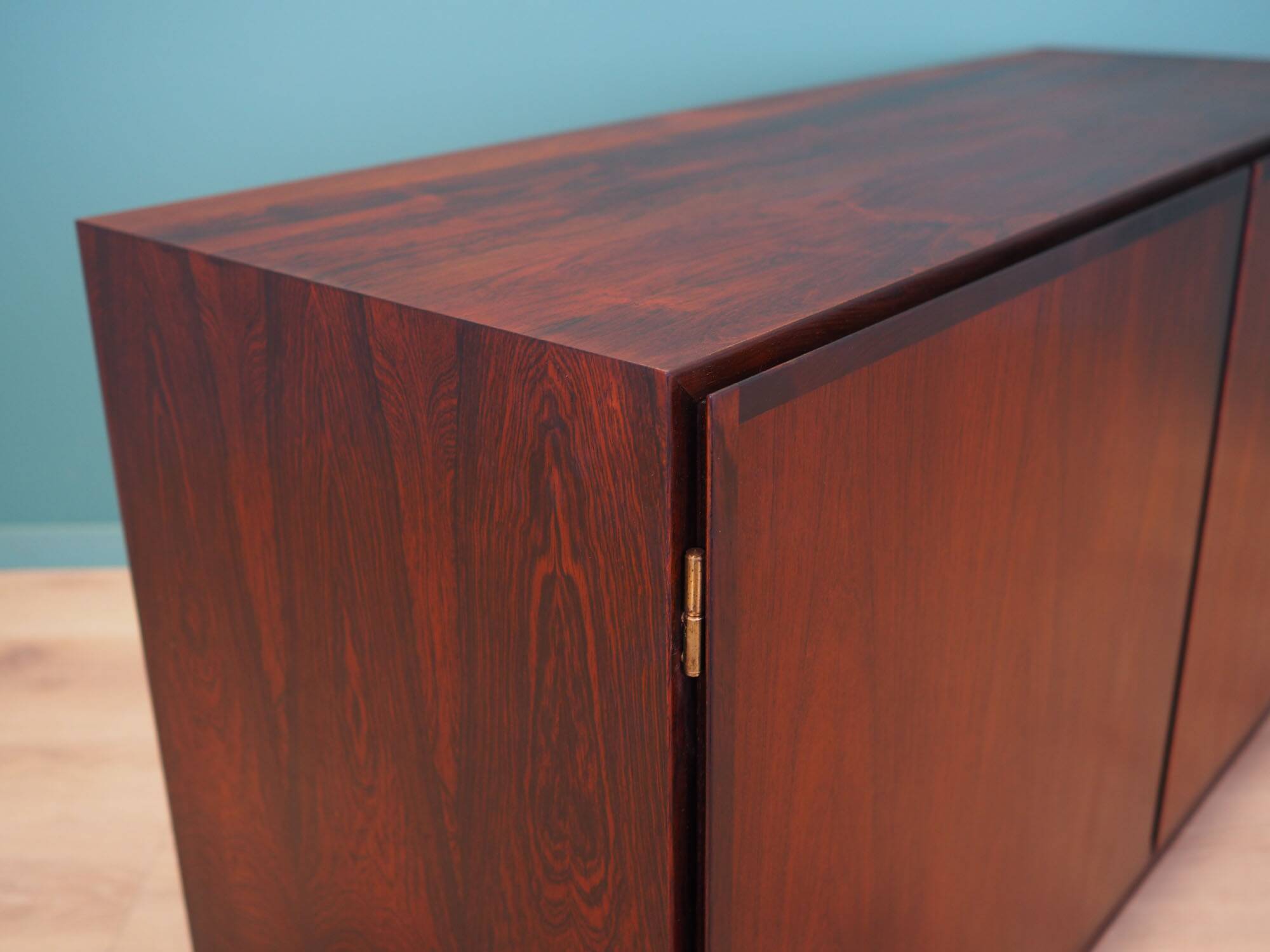 Cabinet en palissandre, design danois, années 1960, fabricant : Omann Jun