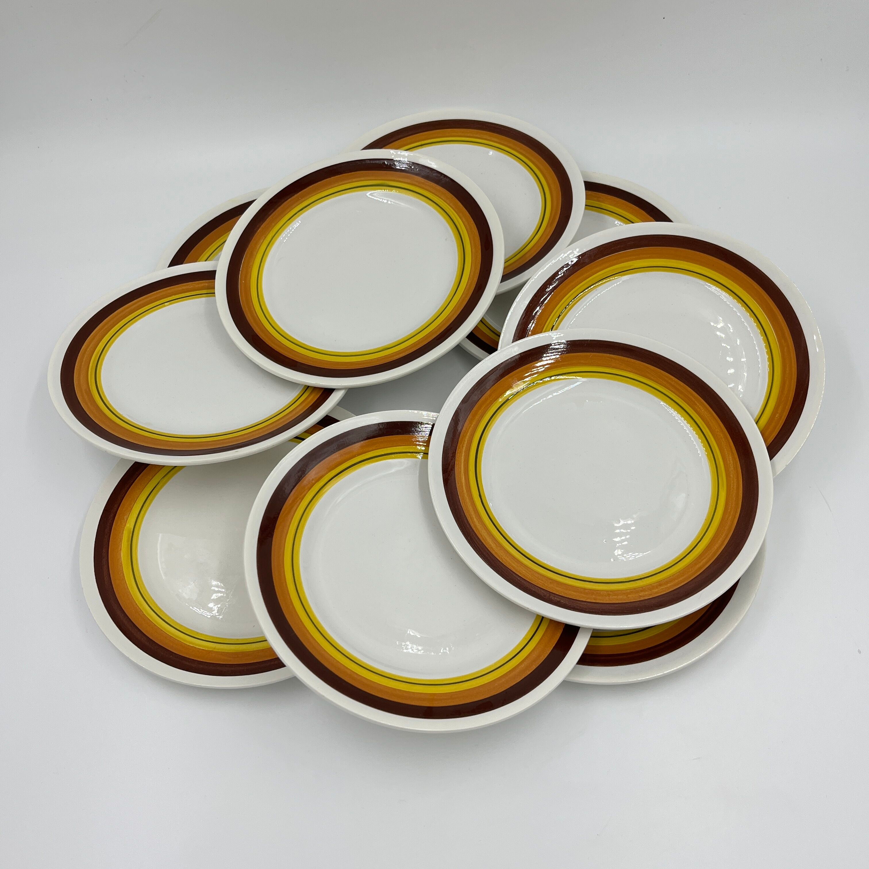 Set of dessert plates moulin des loups