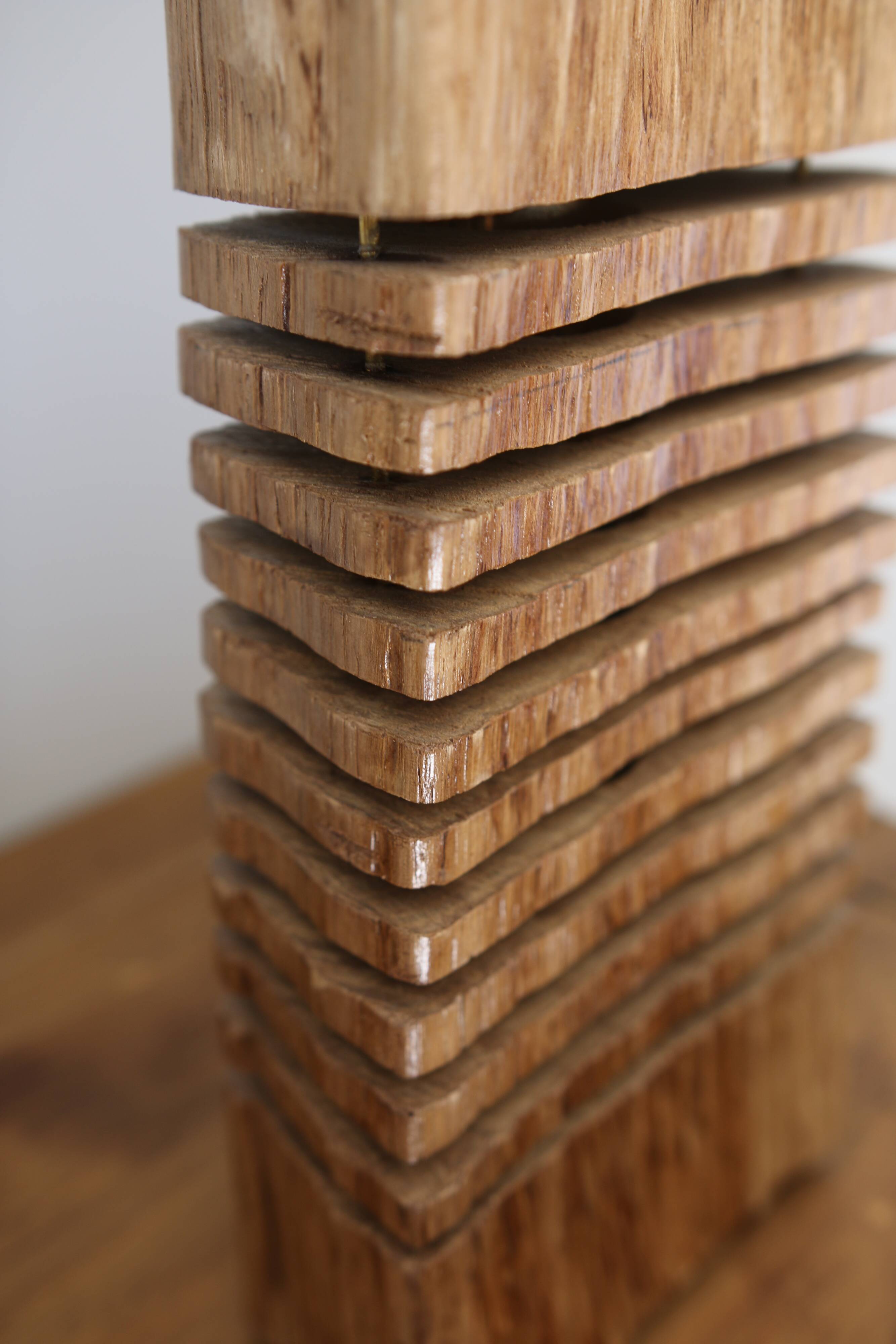 Lampe en bois de chêne sculptée, Dominique Dezen