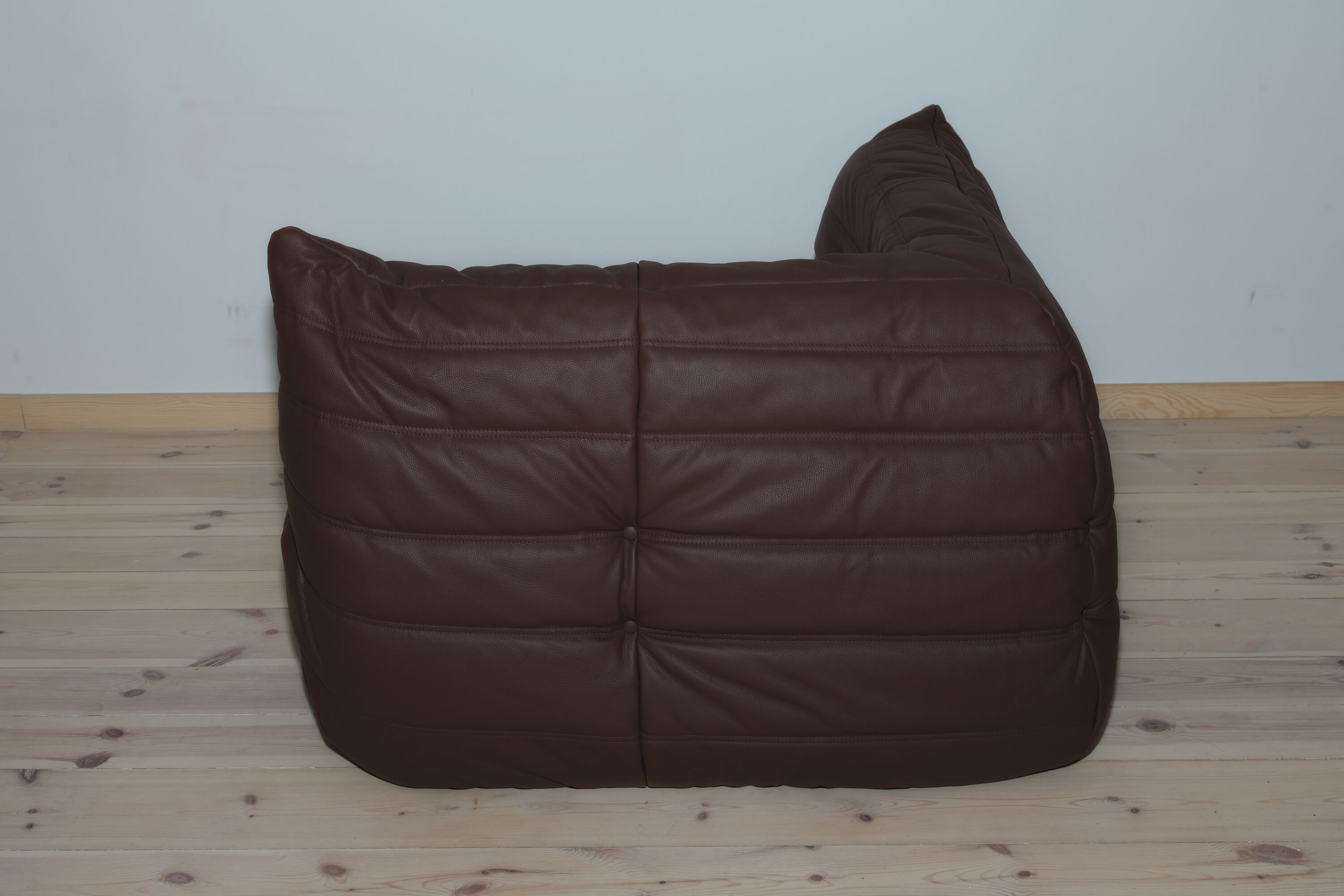 Togo corner chair model designed by Michel Ducaroy 1973