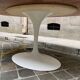 Table tulipe ovale de Eero Saarinen pour Knoll