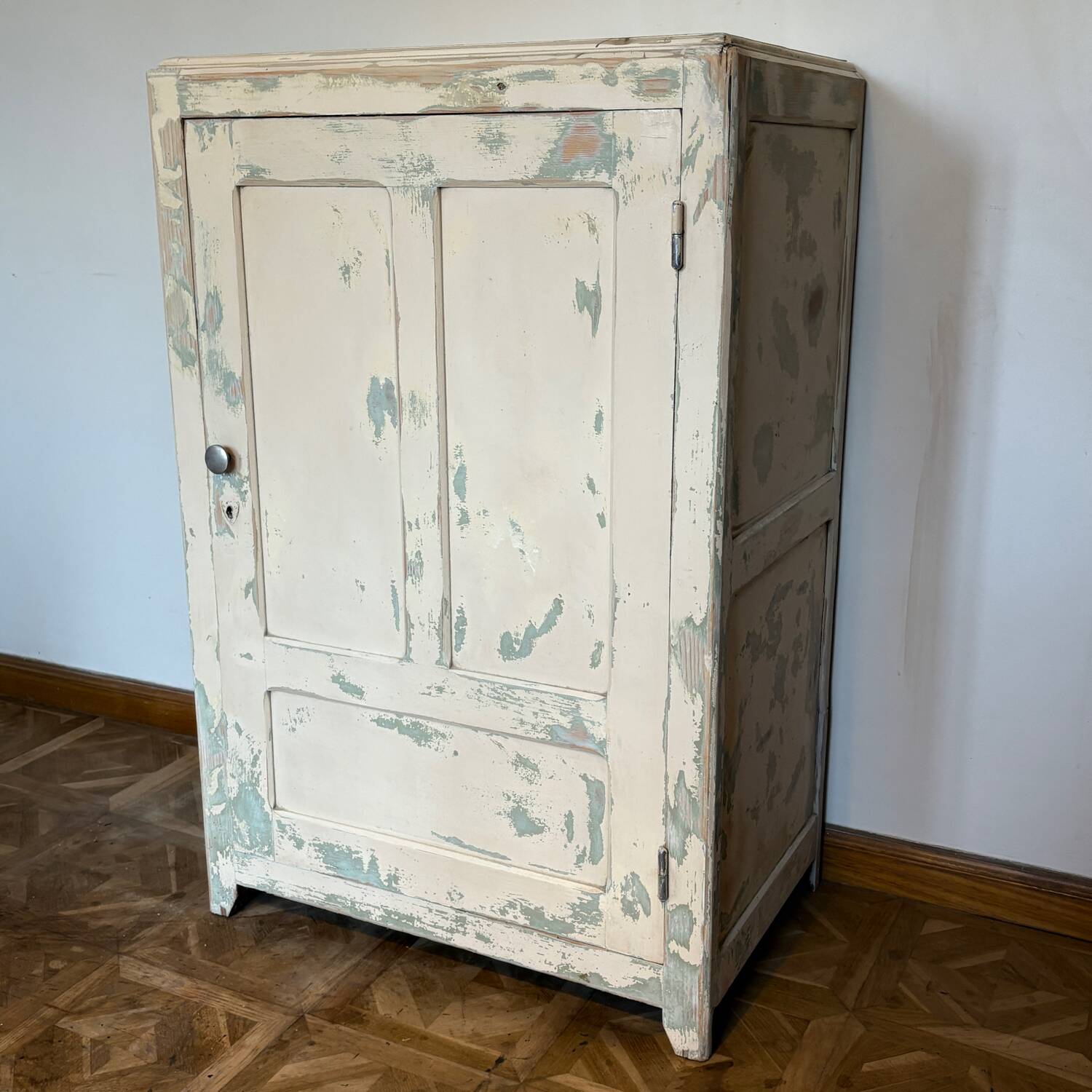 Patinated 50s bonnetière