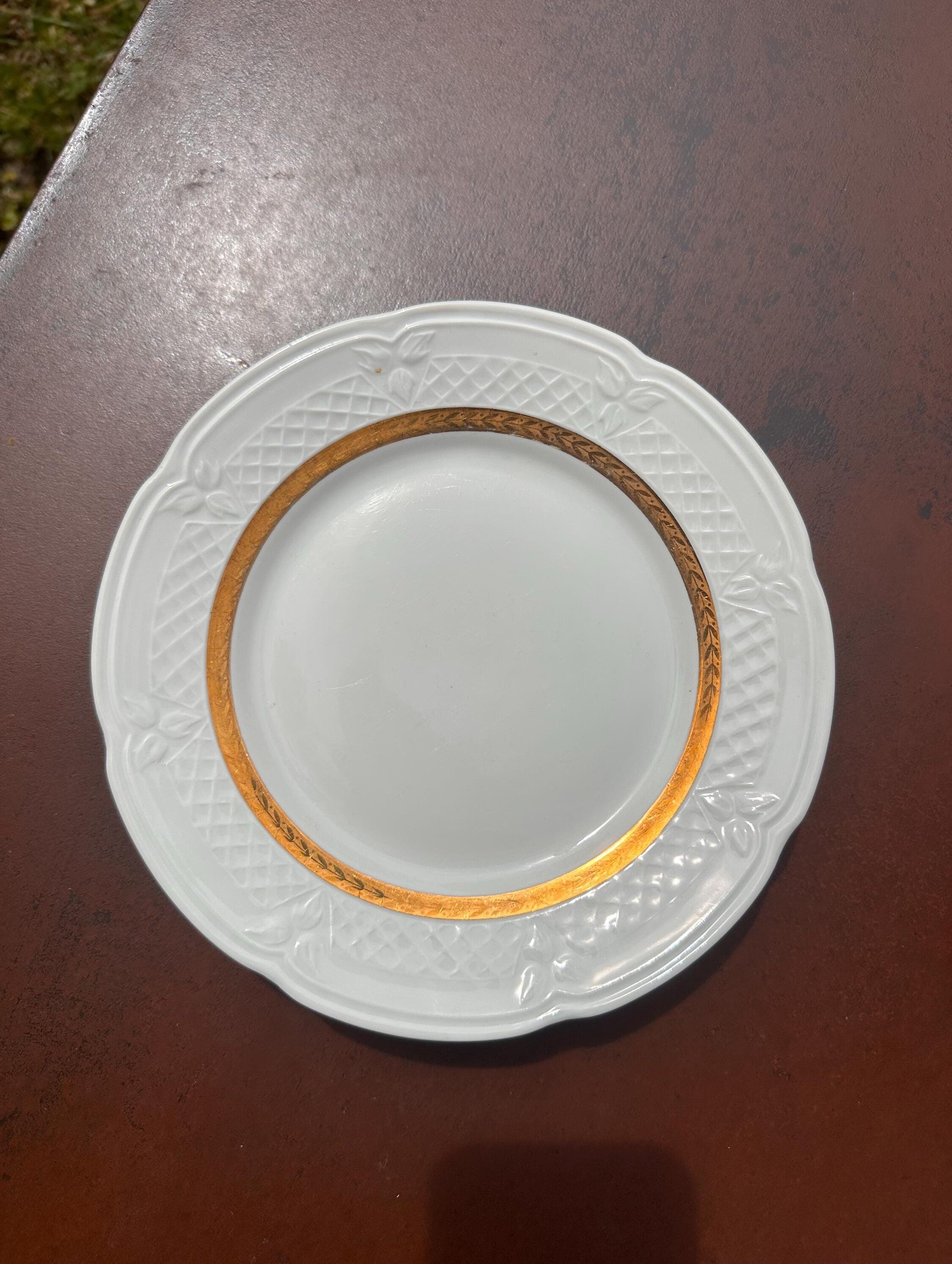 Set of 6 dessert plates in Berry porcelain – White and gold