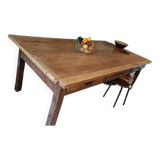 Farm table