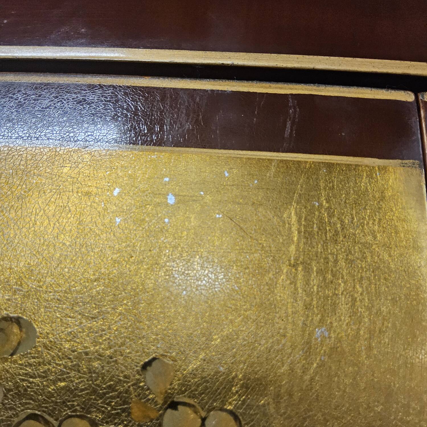 Vintage Chinese cabinet with gold leaf and flowers / oriental cabinet