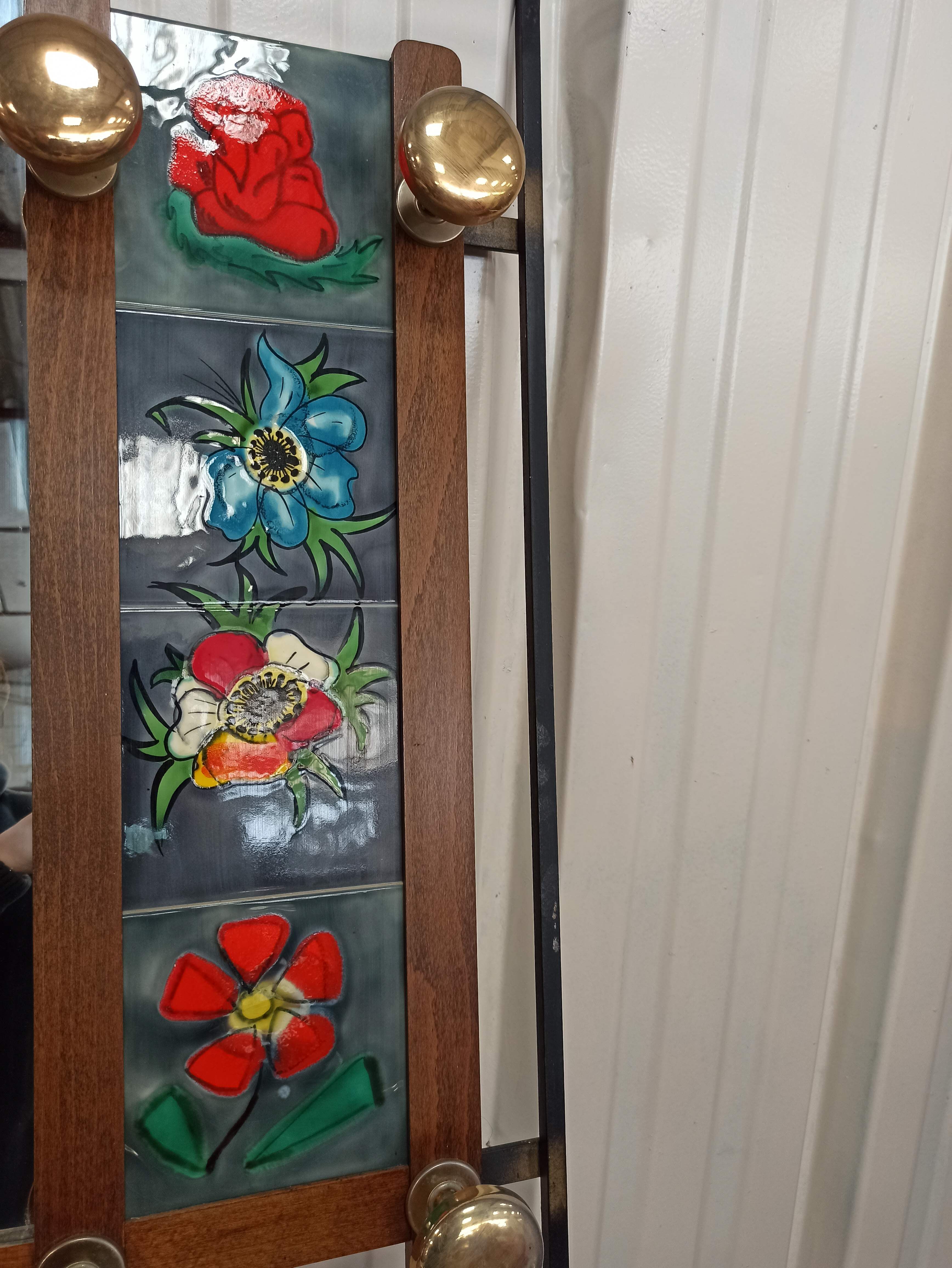 Cloakroom coat rack patère tiles Villeroy Boch mirror