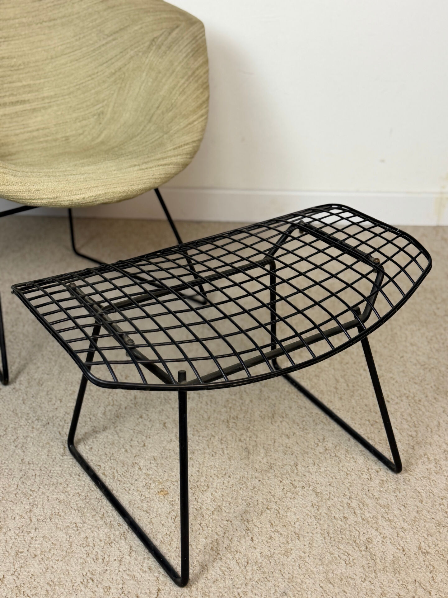 Diamond chair & ottoman by Harry Bertoia for Knoll