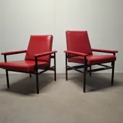 Ensemble de 3 fauteuils rouges de style mid-century moderne, Tchécoslovaquie, années 1970.