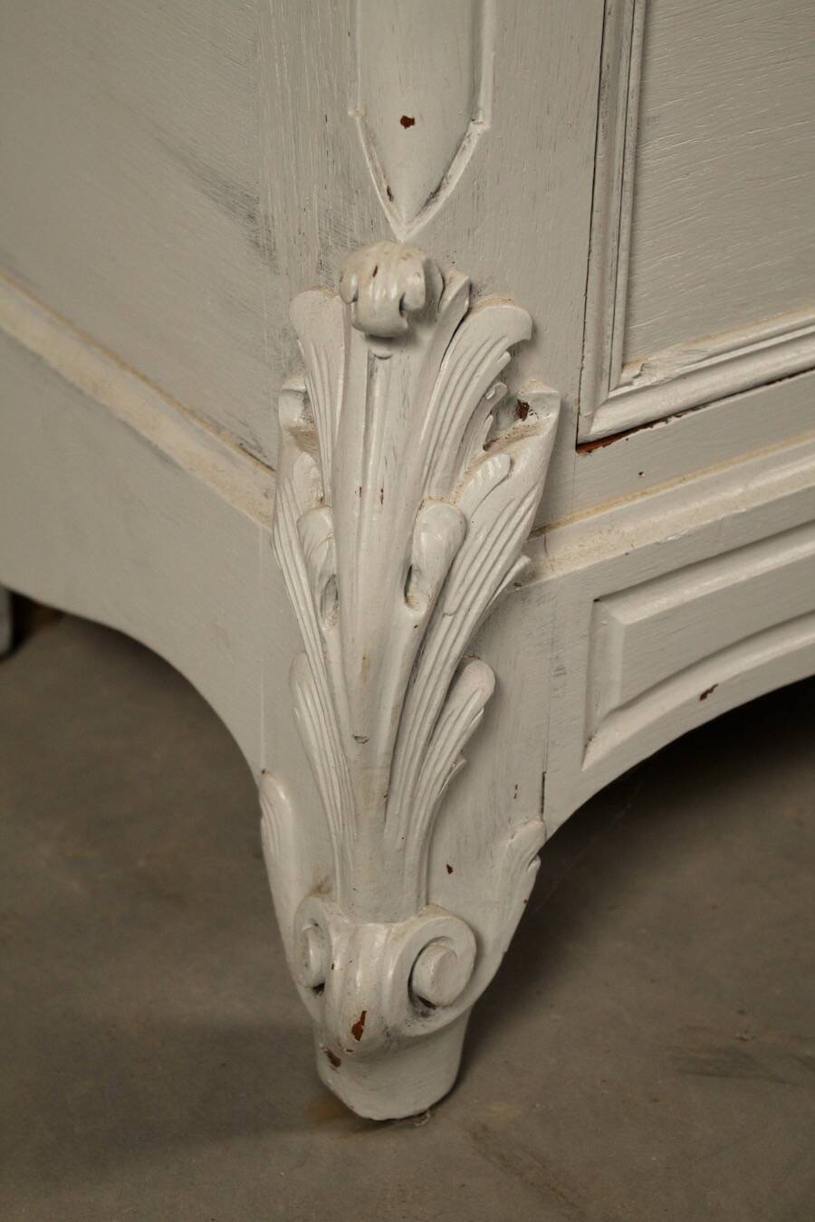 Louis XV display cabinet
