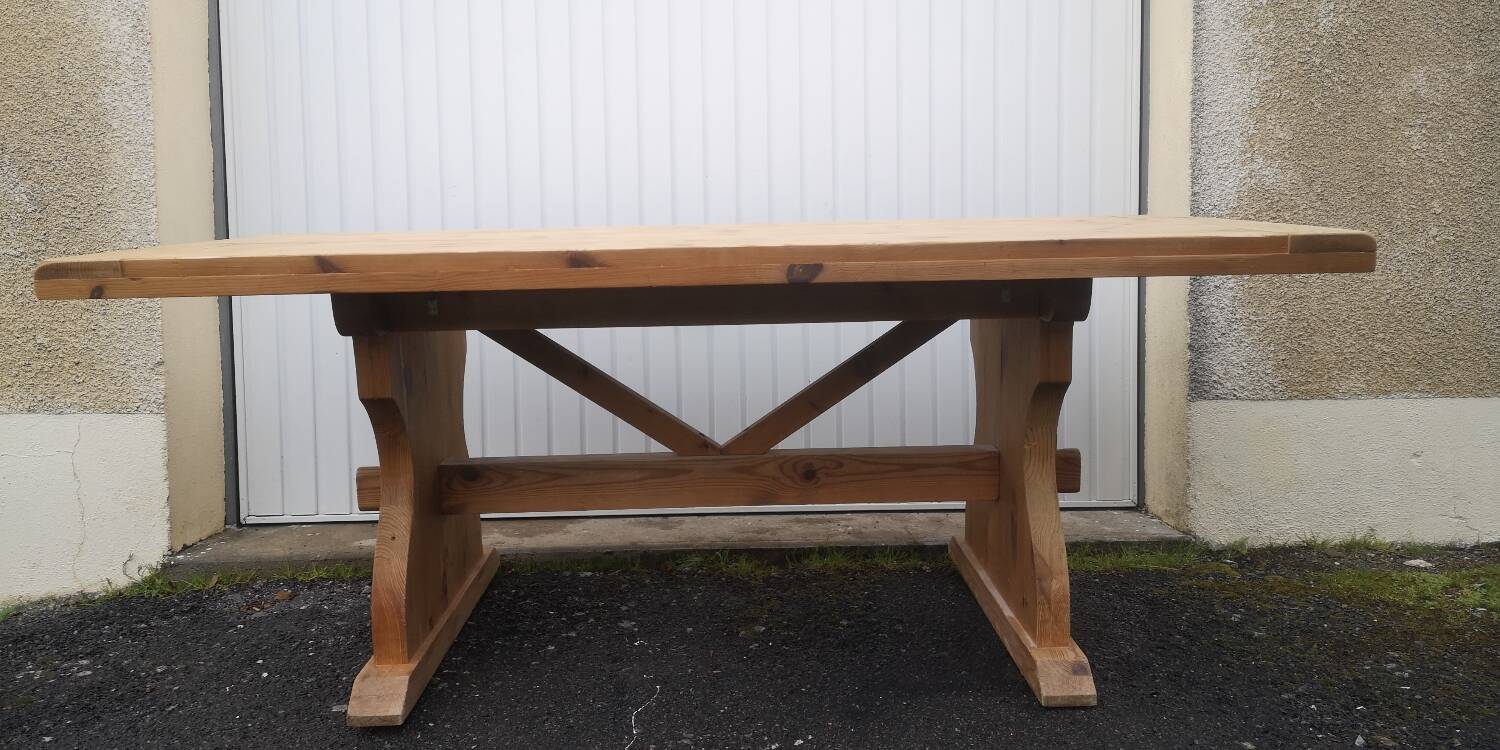 Monastery Farm Table