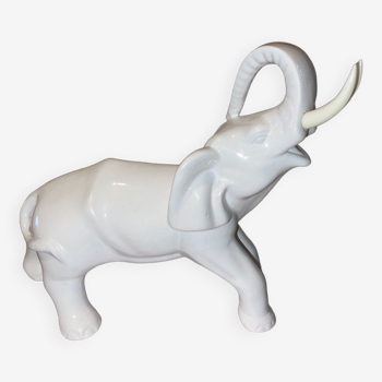 Éléphant en ceramique