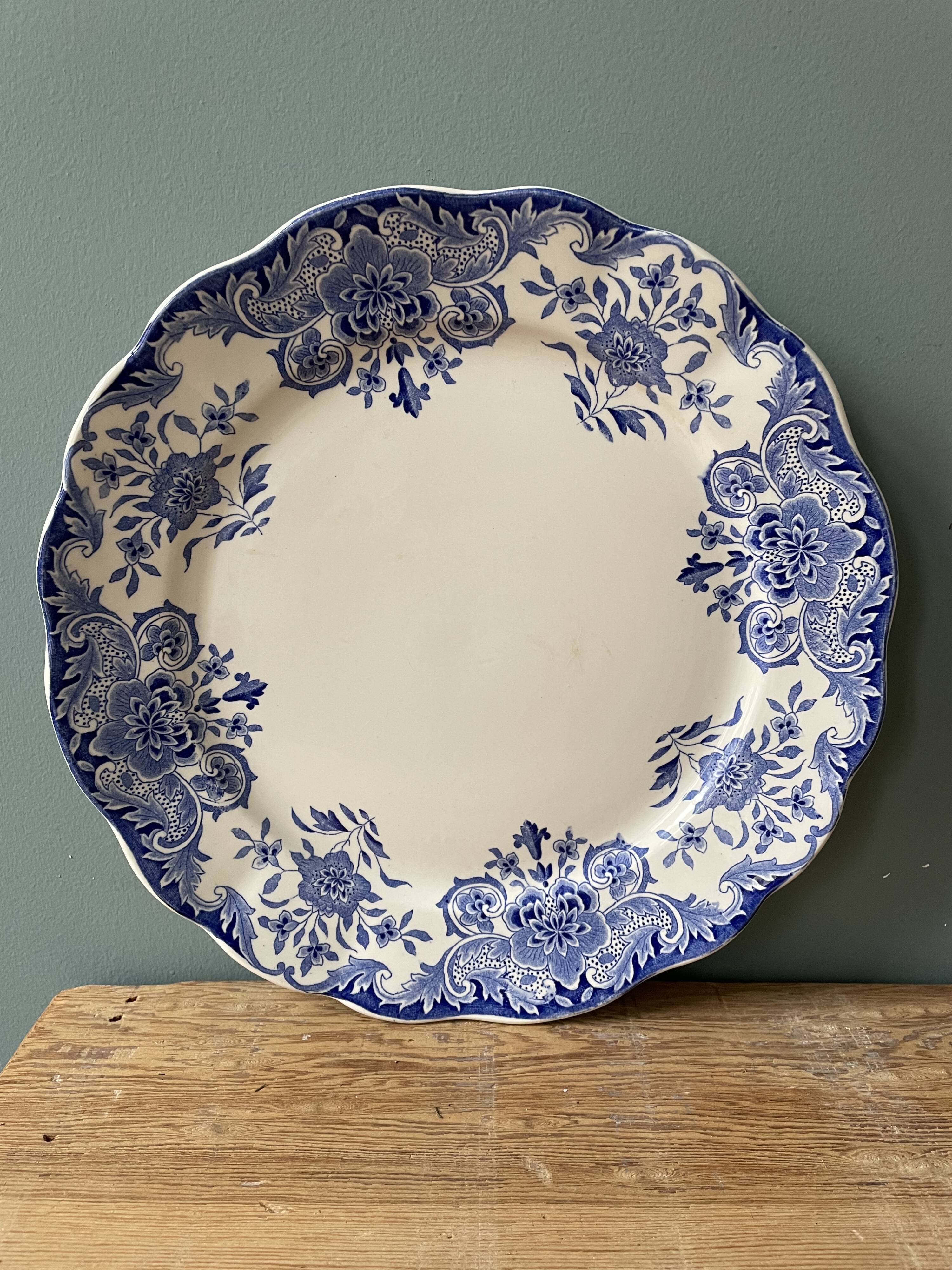 Old round dish Dordrecht BFK