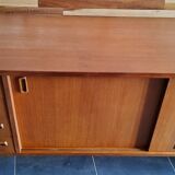 Sidbeoard with sliding doors and ceramic decoration