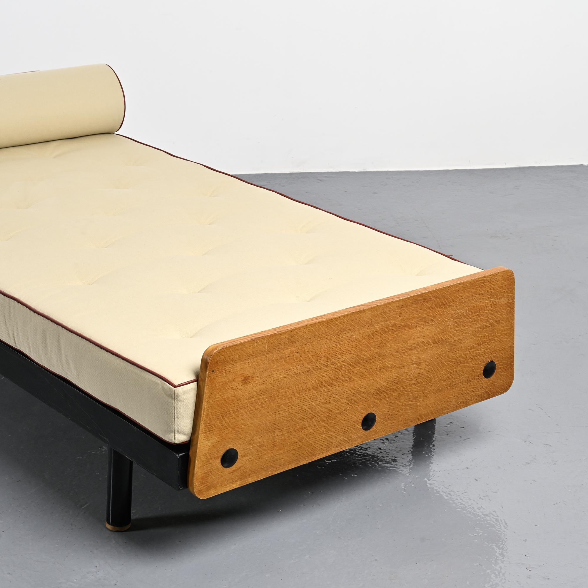 Lit de jour SCAL par Jean Prouvé, circa 1955