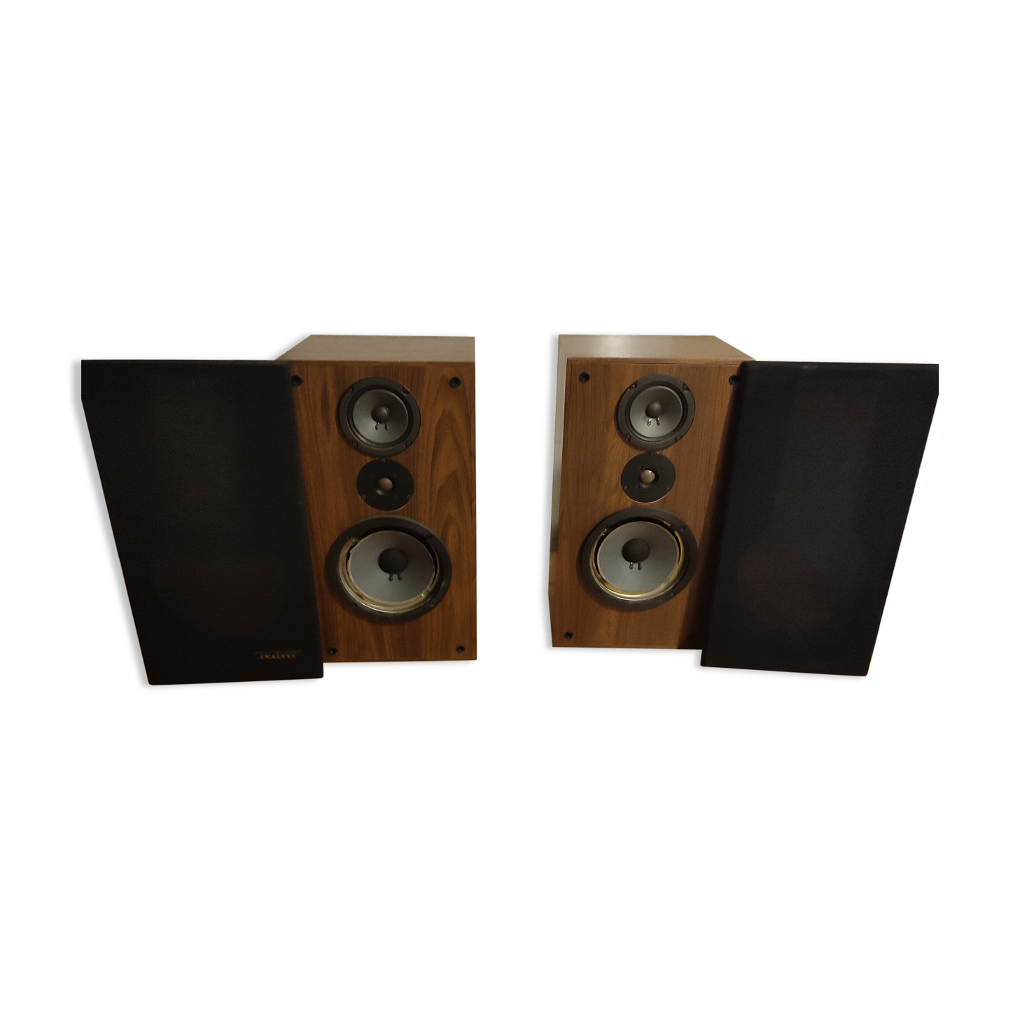 Pair speaker Cabasse analysis