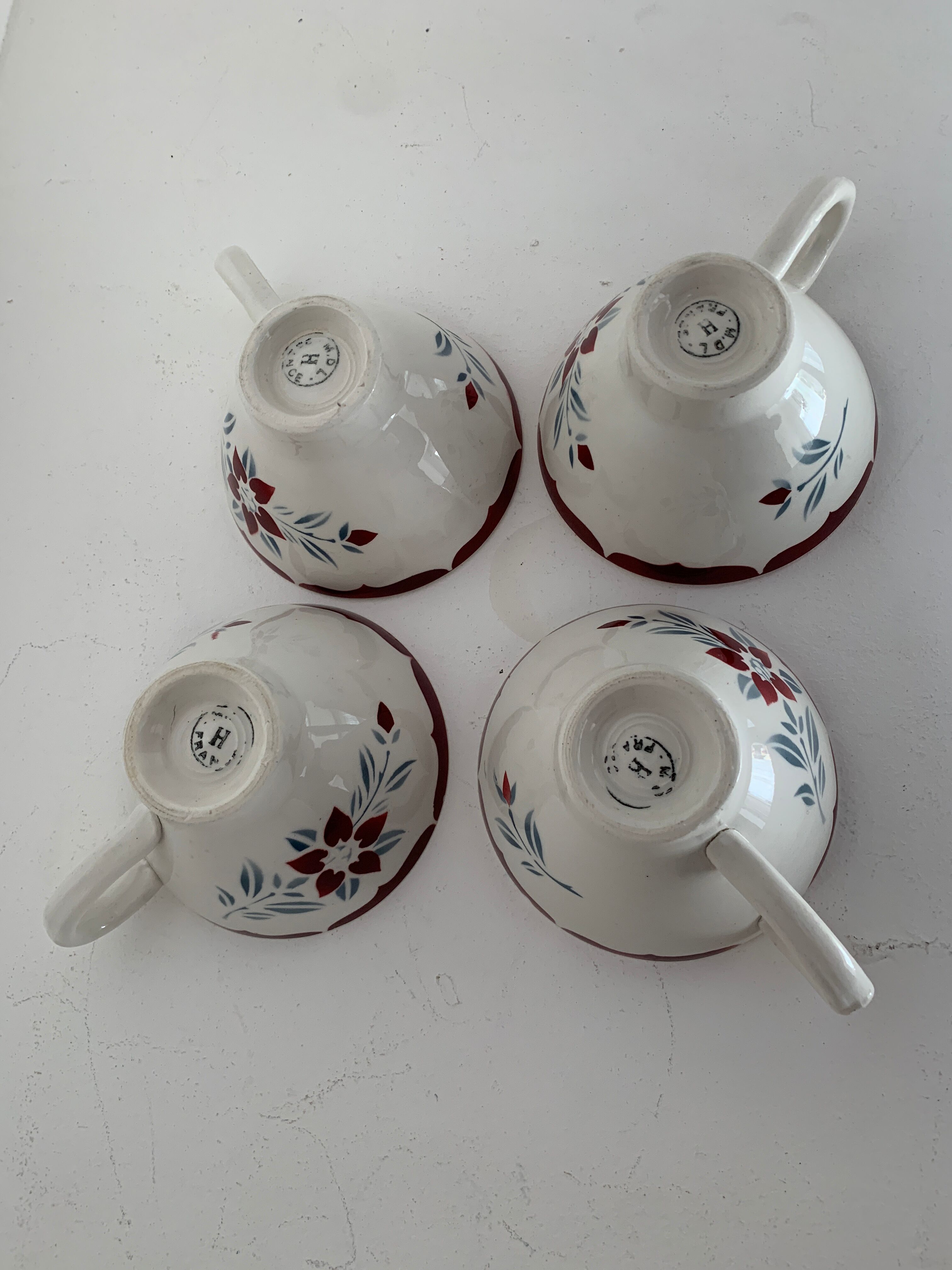 4 coffee cups old Moulin des Loups, France