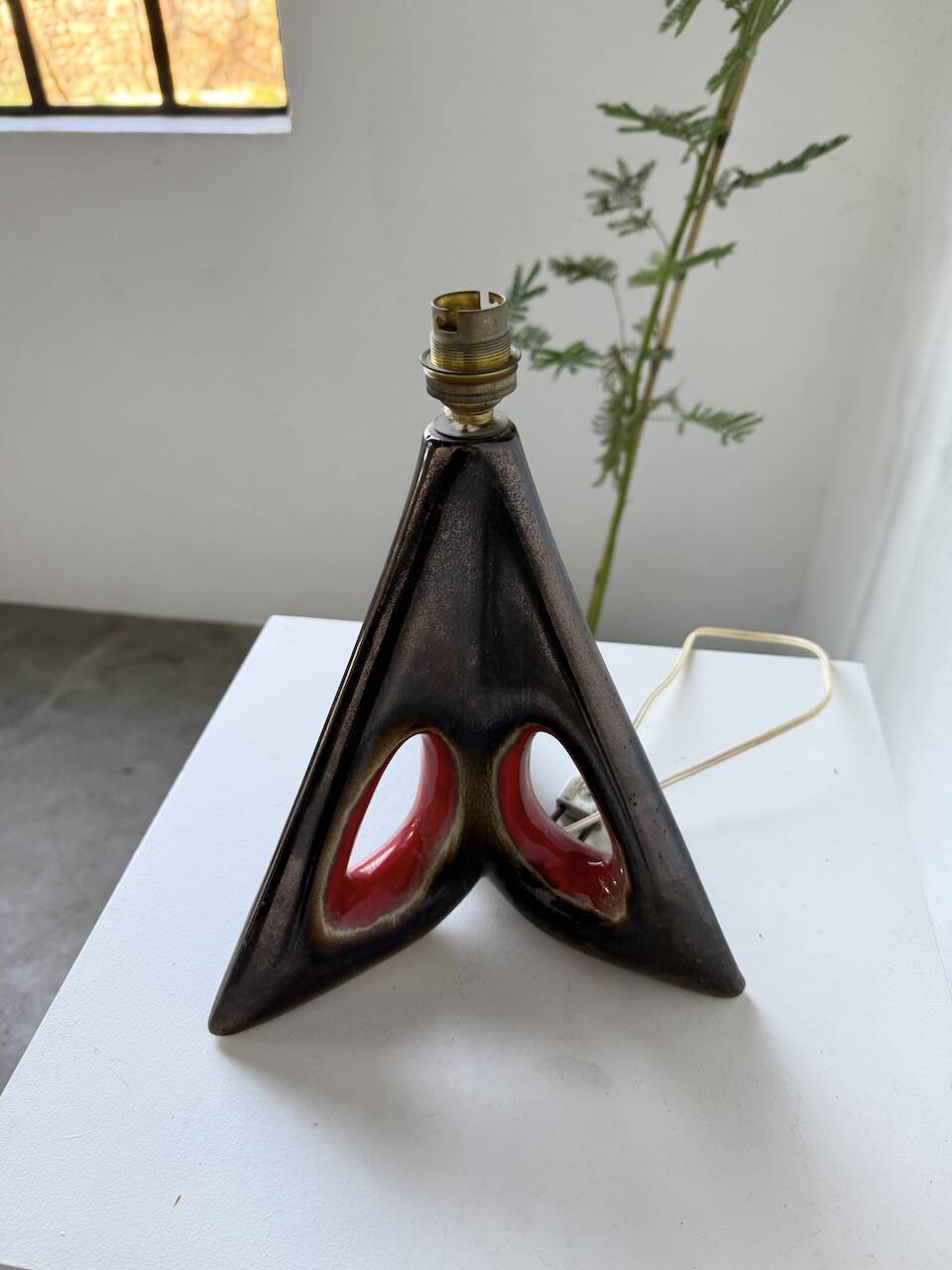 1950s ceramic table lamp, free form