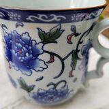 Pair of teacup, lid and infuser