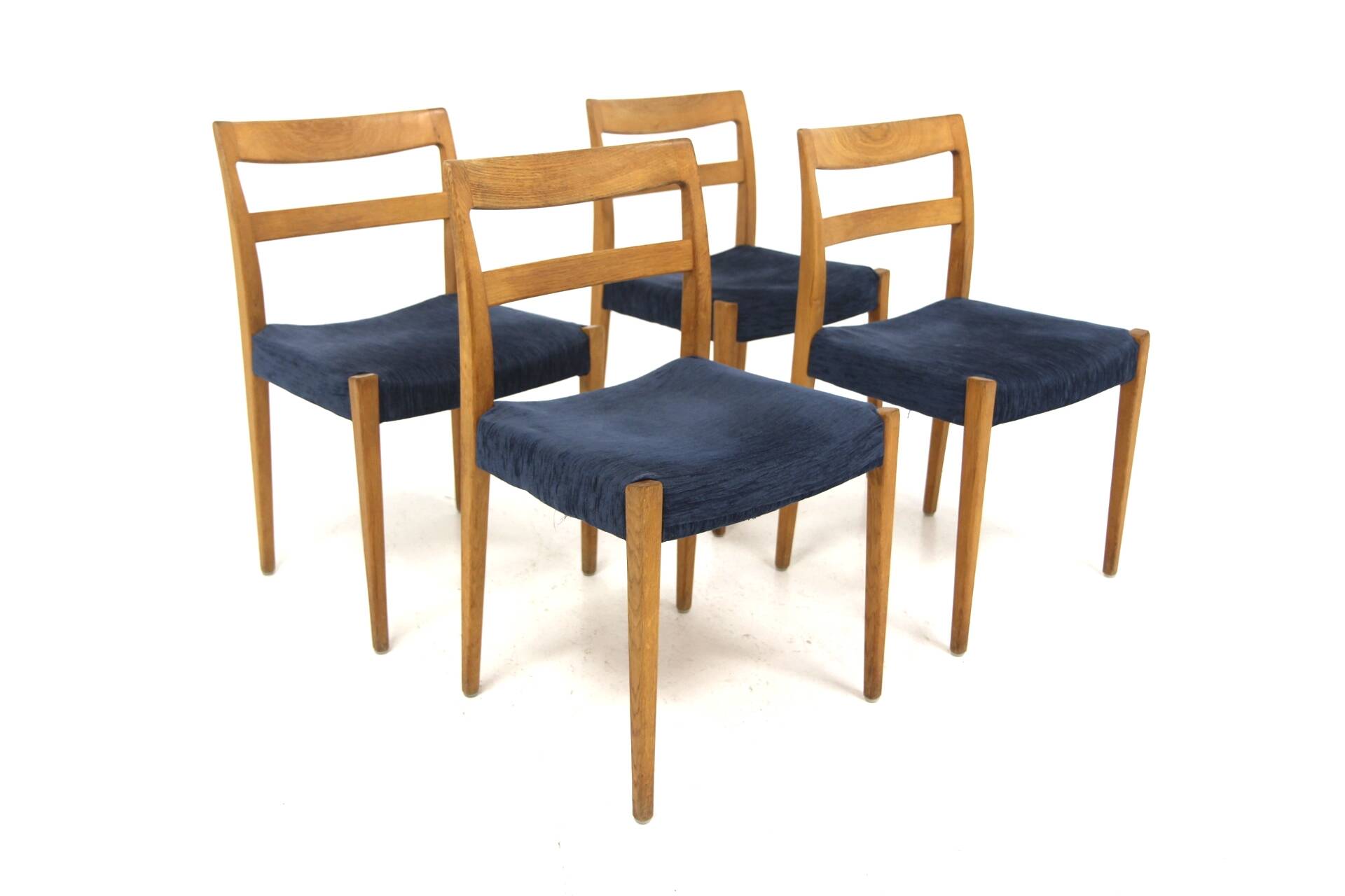Set de 4 chaises en chêne "Garmi", Nils Jonsson, Troeds, Suède, 1960