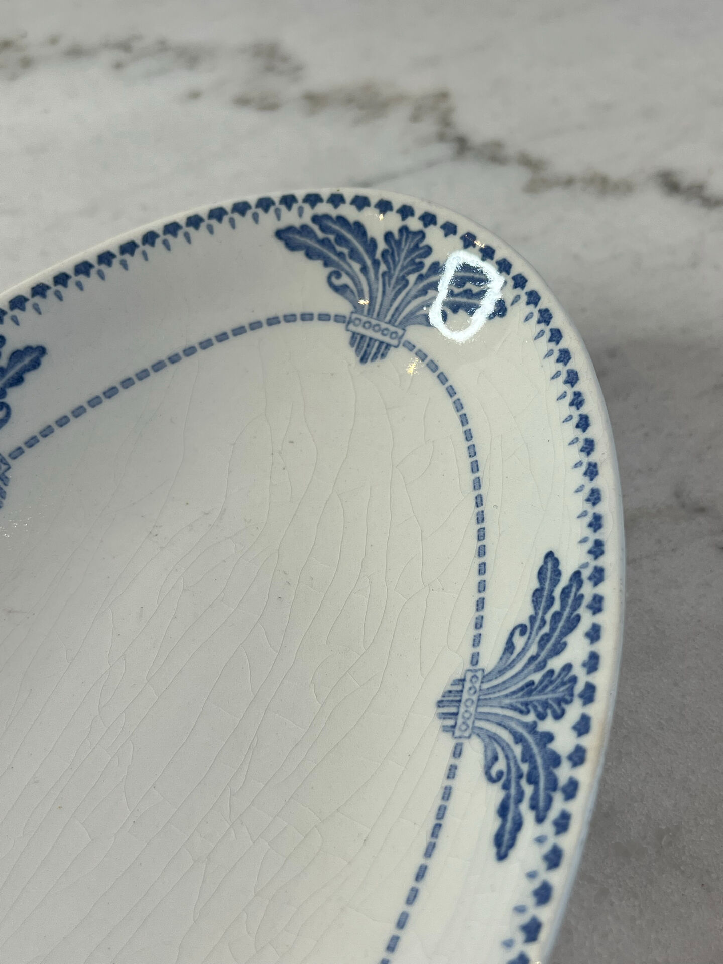 Ravier Creil et Montereau service Windsor 24cm