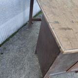 Children's desk