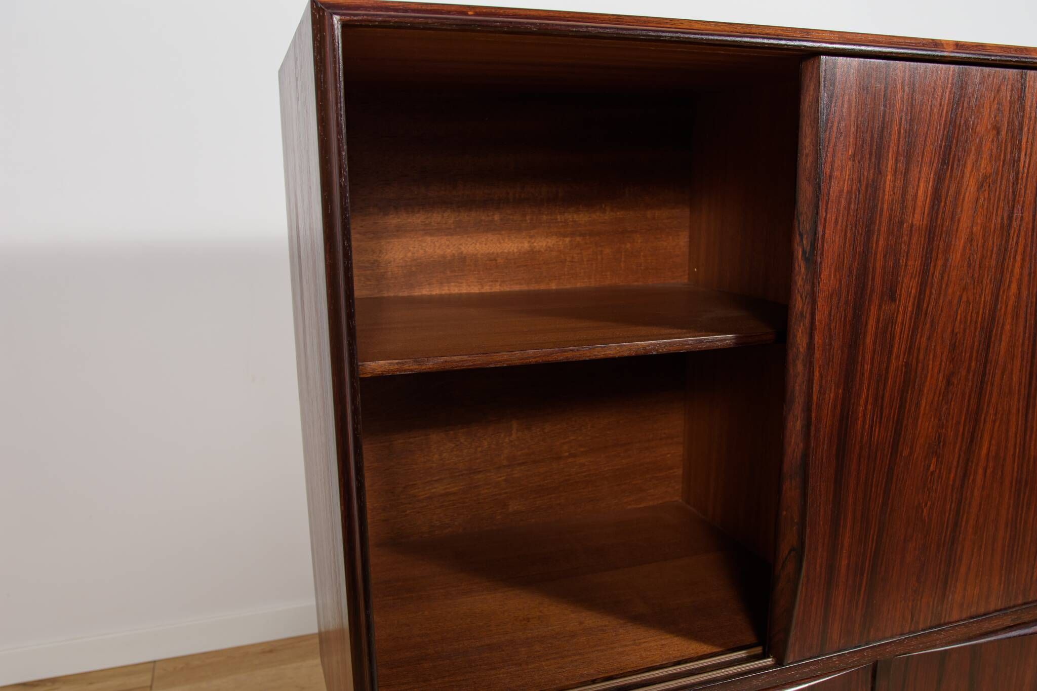 Commode en palissandre du milieu du siècle par E. W. Bach pour Sejling Skabe, Danemark, années 1960.