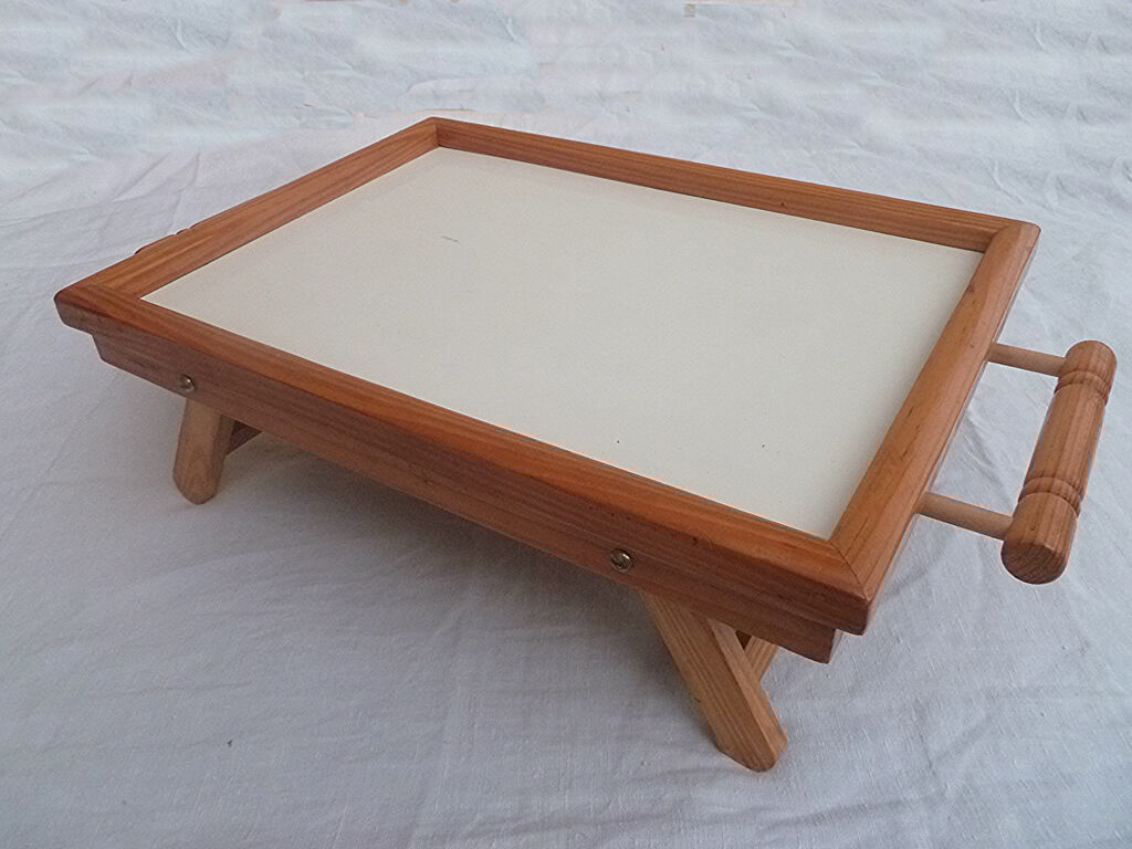 Plateau de service pliable en bois