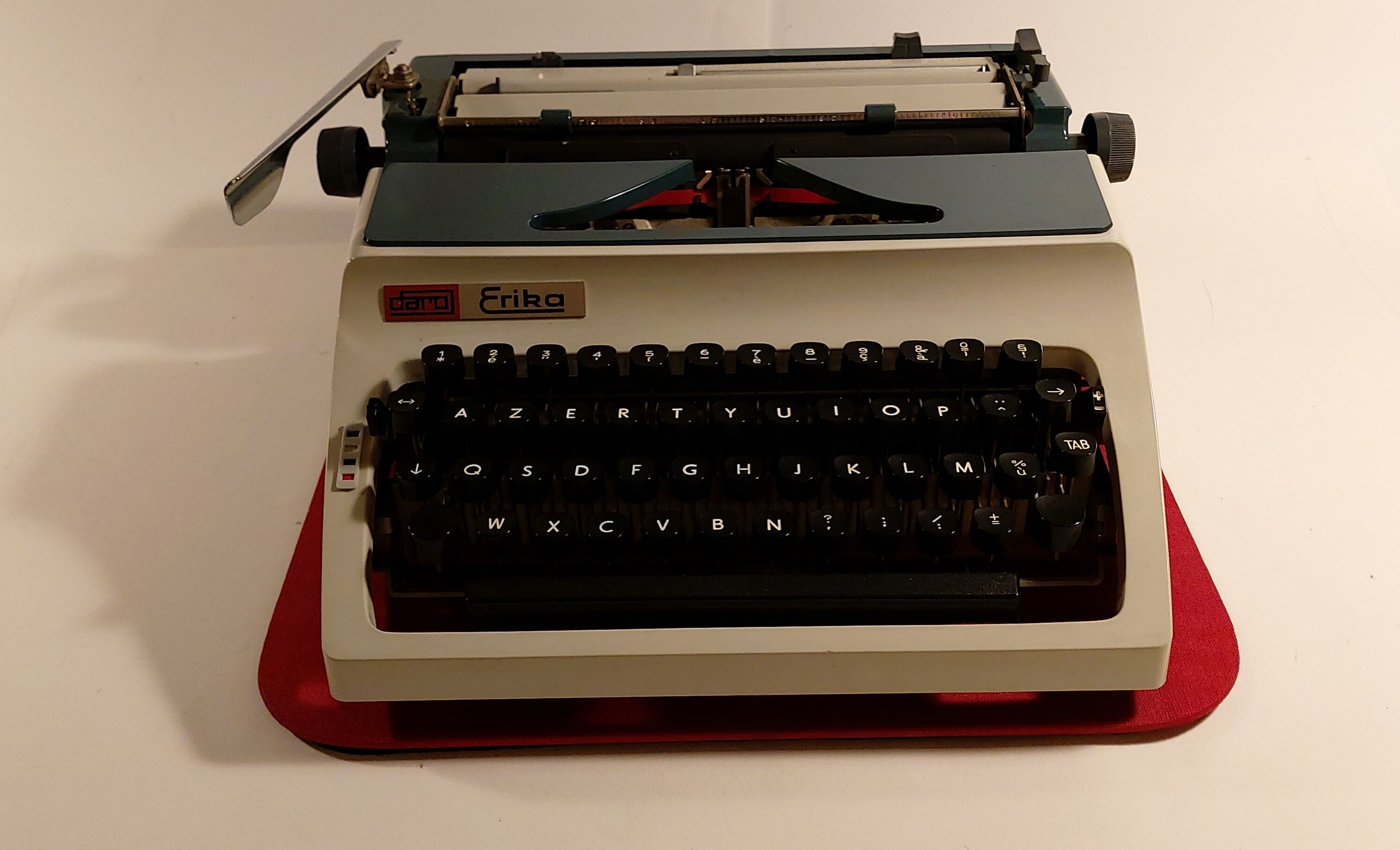 Typewriter Daro Erika