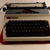 Typewriter Daro Erika