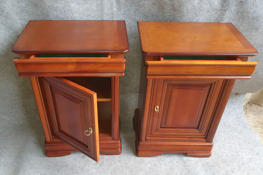 2 bedside caramel patina