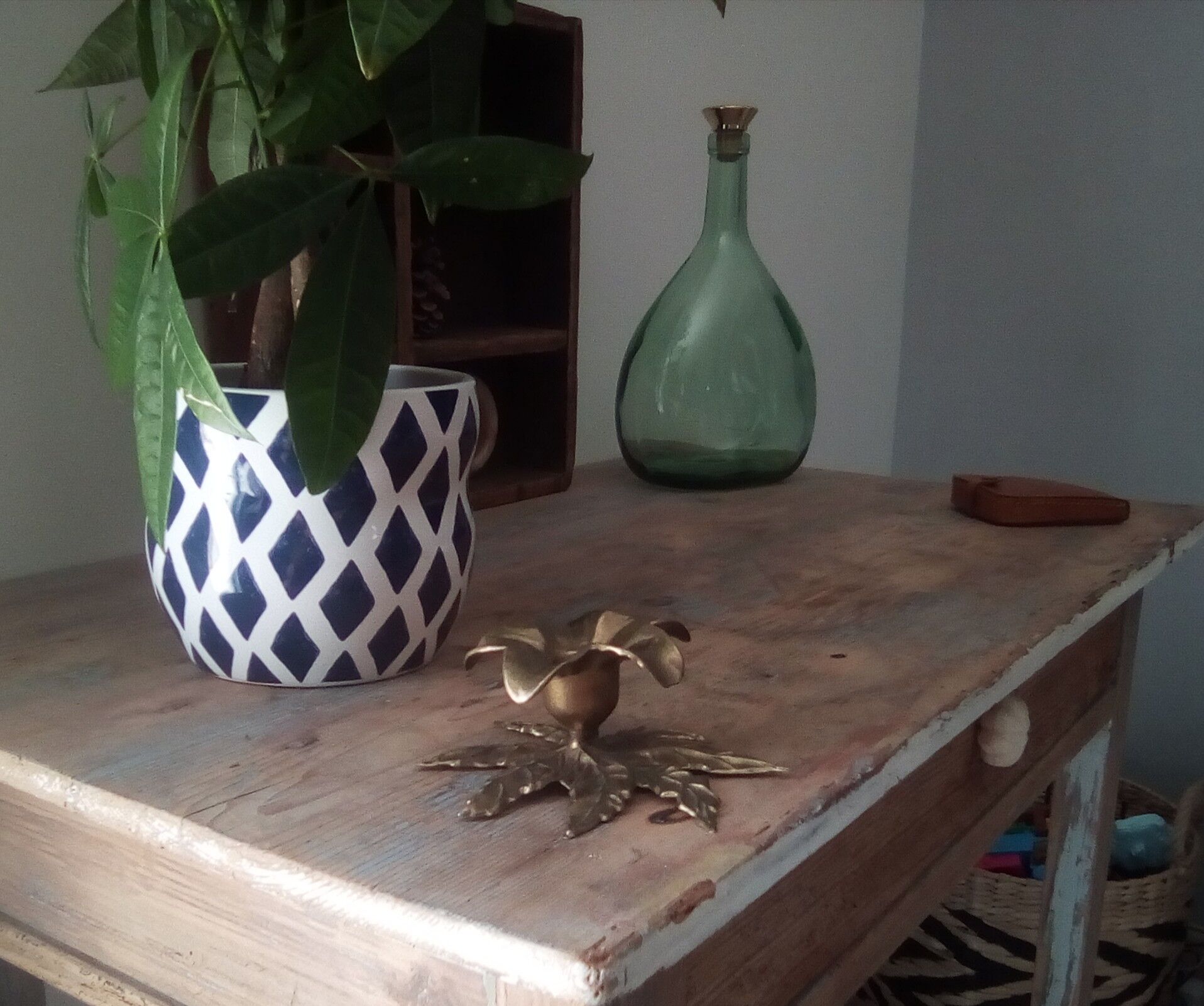 Candlestick old flower in solid brass