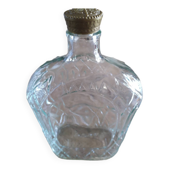 Bouteille de whisky vintage Seagram's Royal Crown.