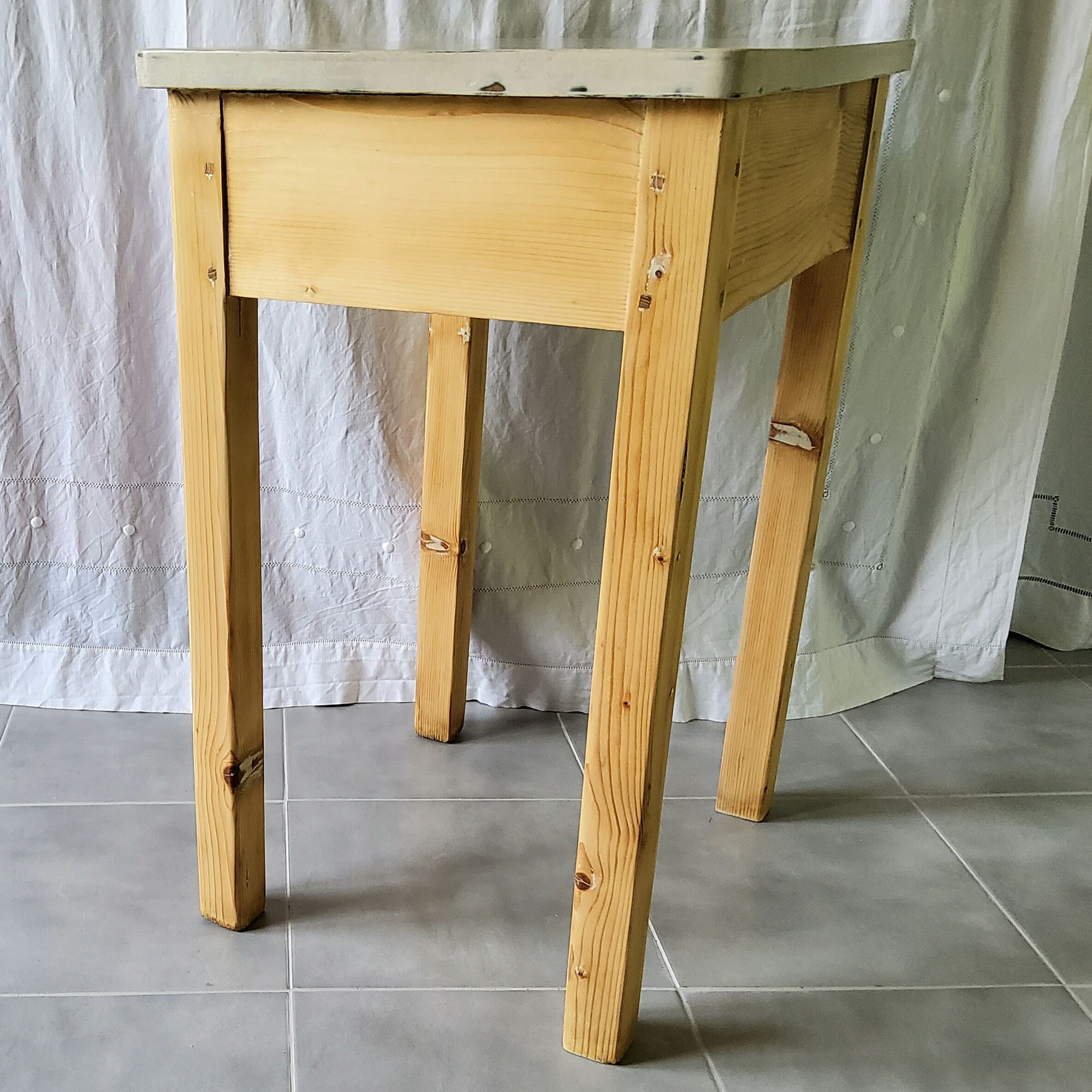 Vintage kitchen service