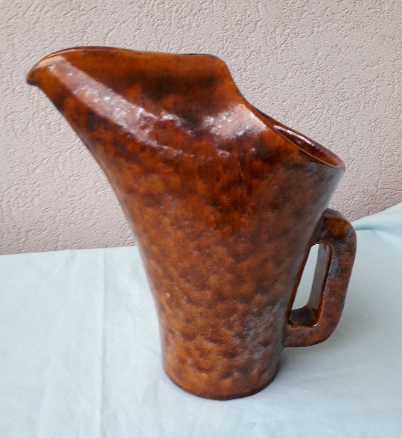 Terracotta jug Biot