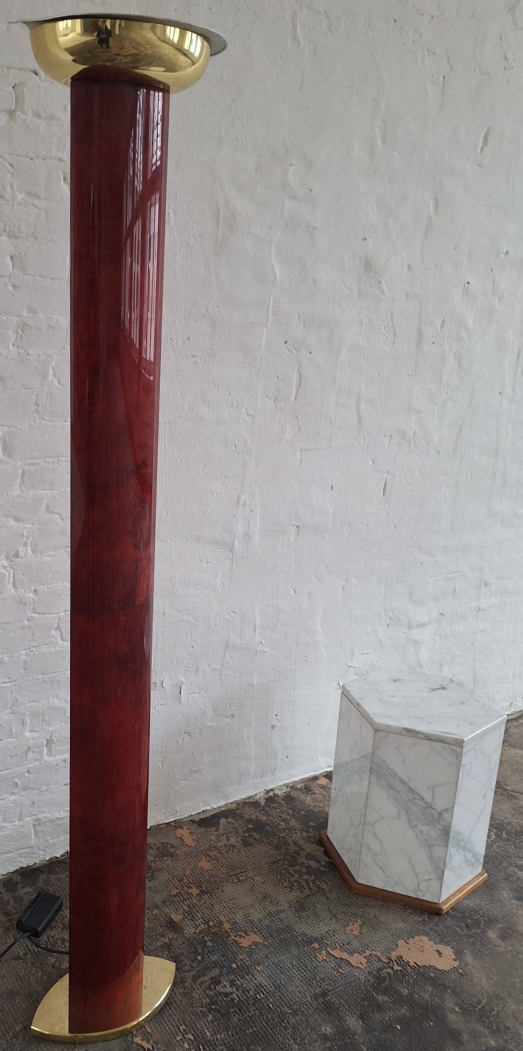 Italian hexagonal Carrara marble monolith side table / pedestal