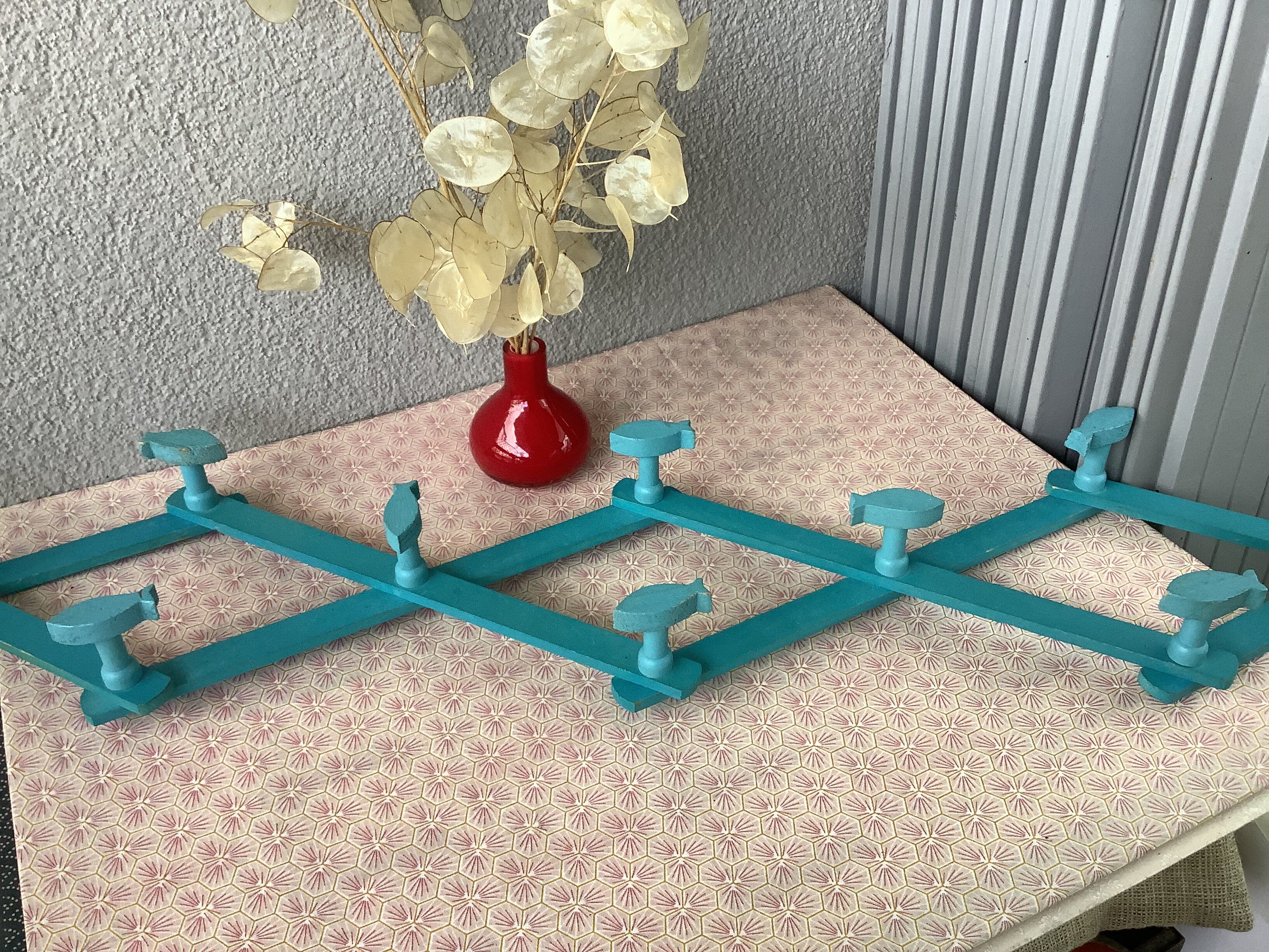 Accordion coat rack - marine decoration