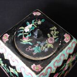 Vase pot covered black family floral decoration and China 34cm porcelain around 1900