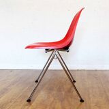 Stella fiberglass chair