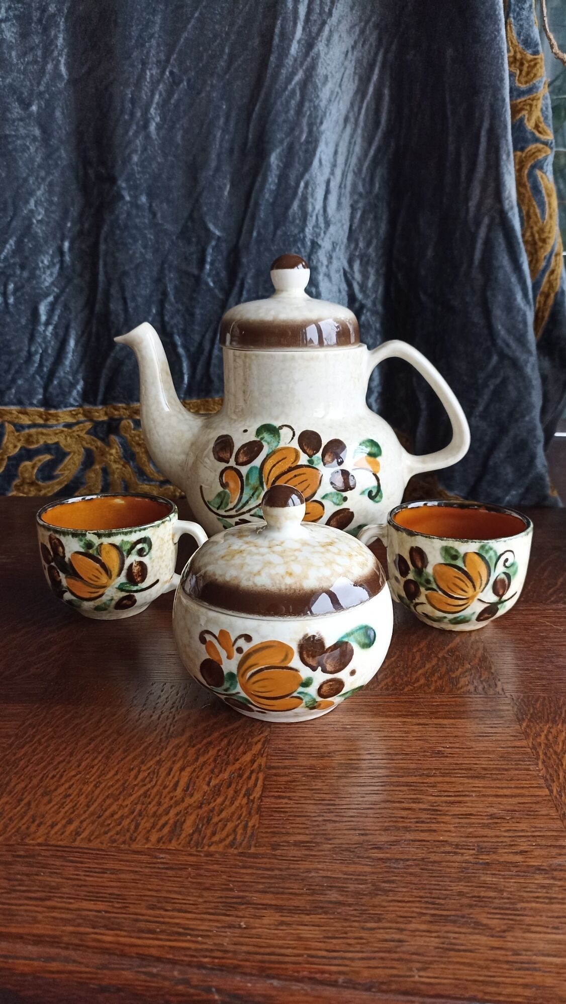 Part of coffee service Boch La Louvière - Corfu