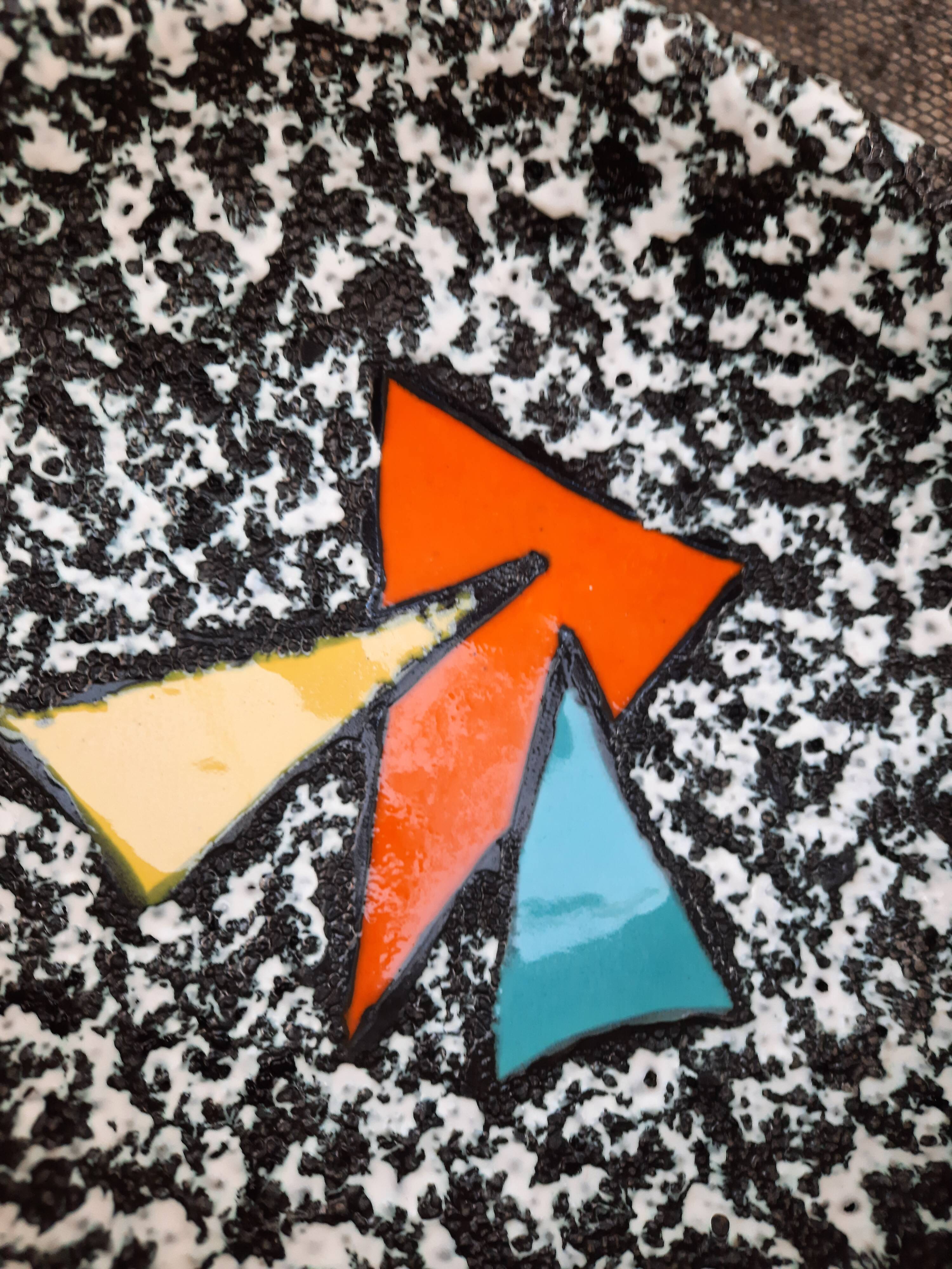 Fruit cut, center of table, ceramic, signed Vallauris, vintage 70s.