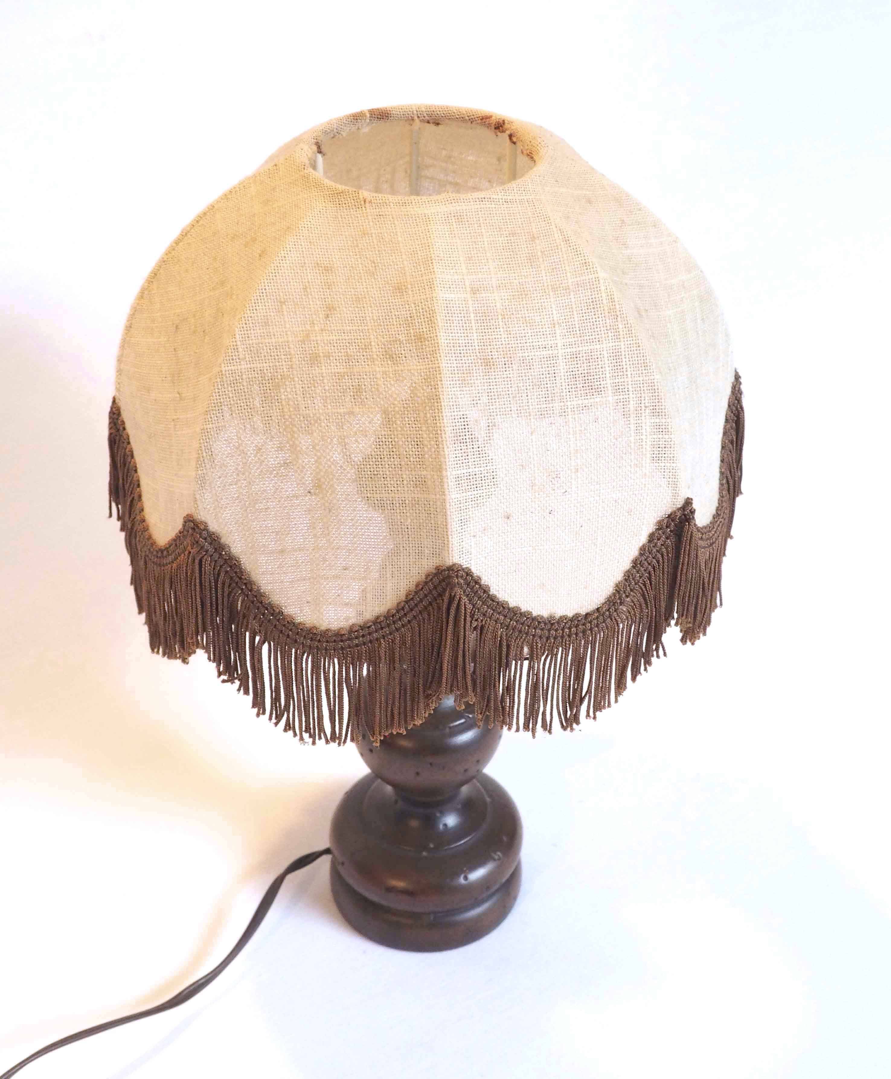 Small wooden foot lamp
