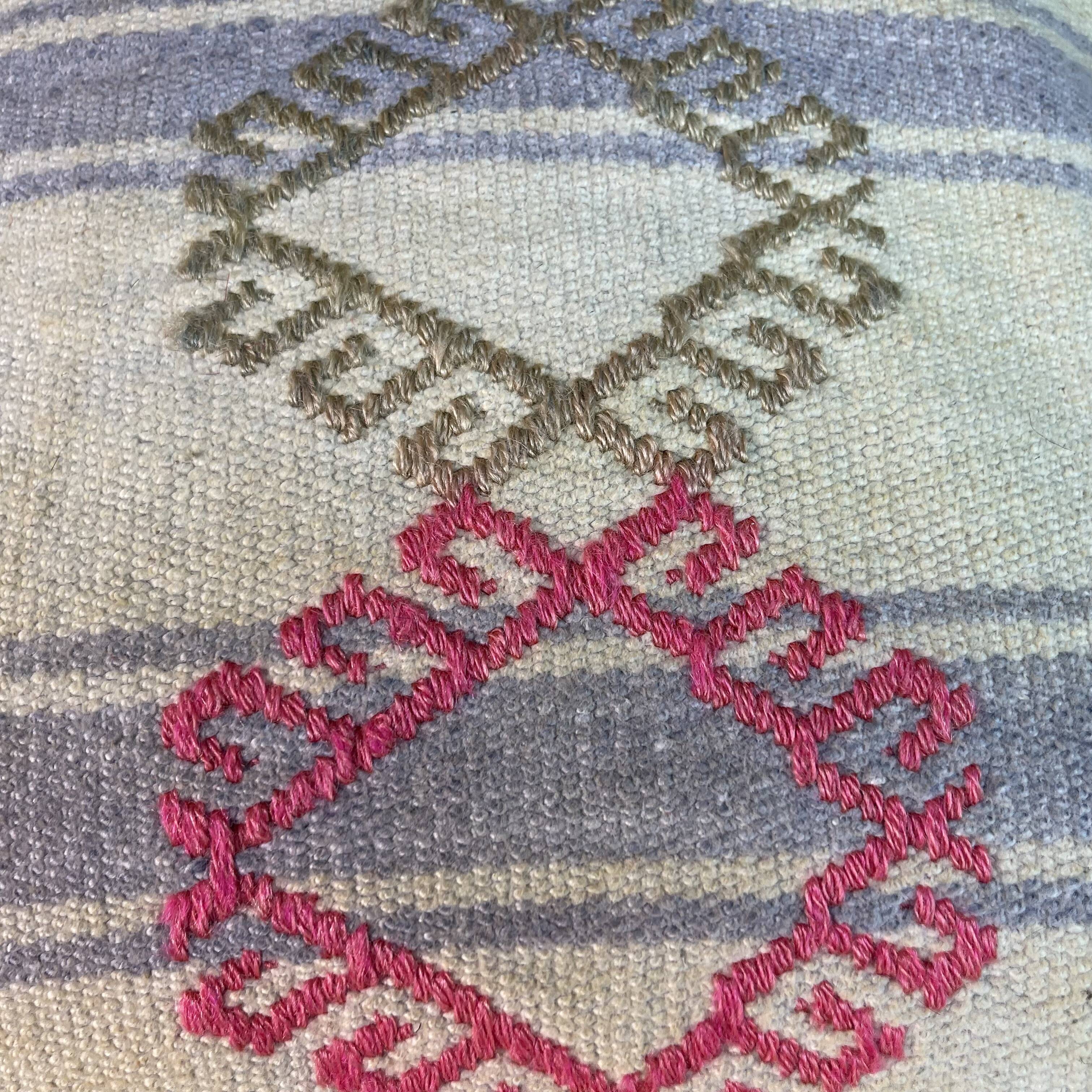 Vintage turkish kilim cushion cover , 40 x 40 cm