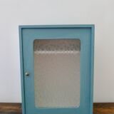 Armoire à pharmacie