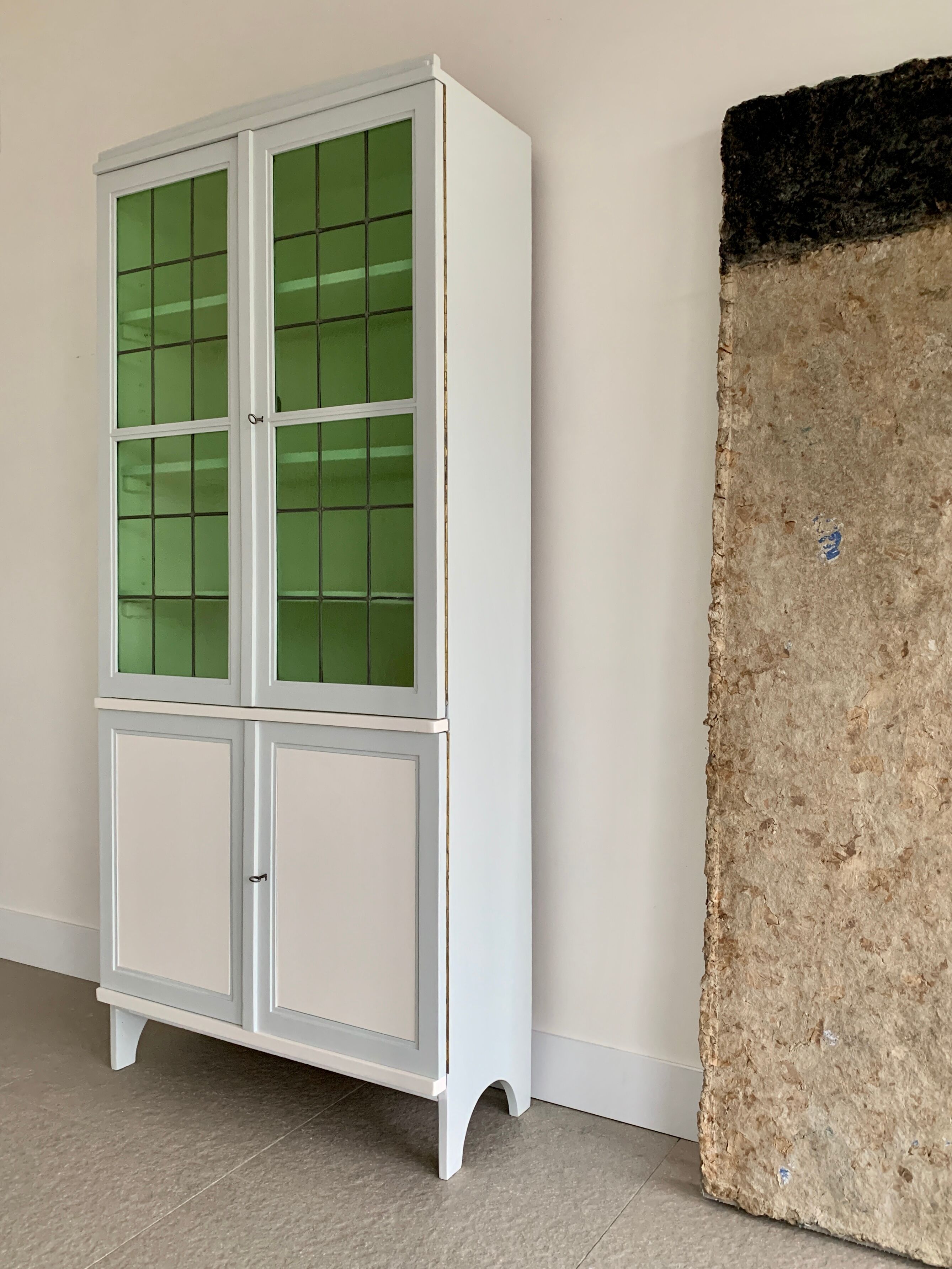 Wardrobe / antique showcase