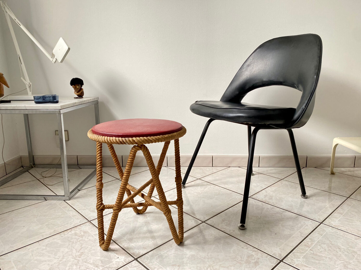 Knoll conference chair designed by Eero Saarinen 1st edition