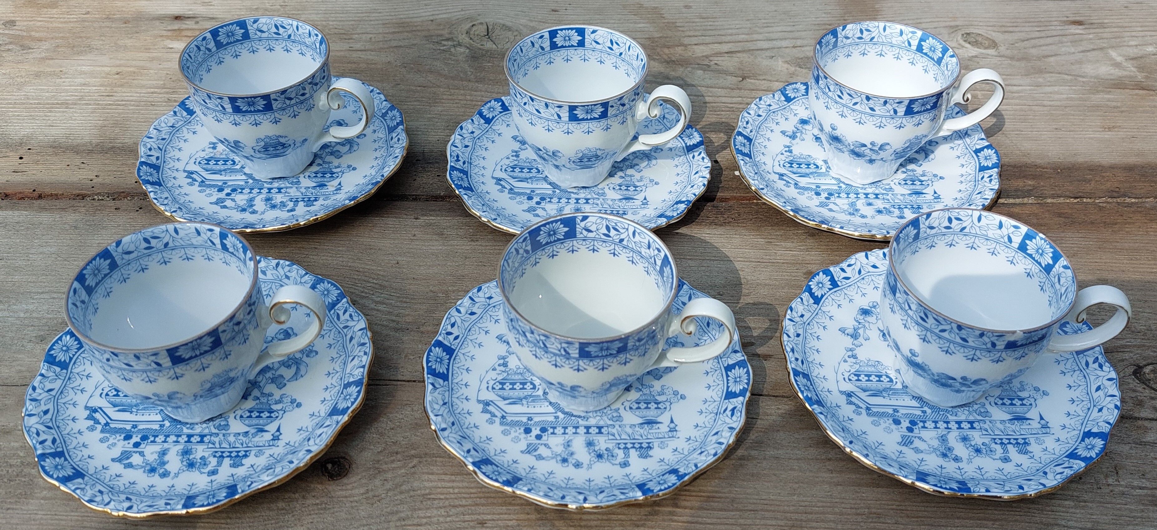6 Bavaria porcelain cups and saucers