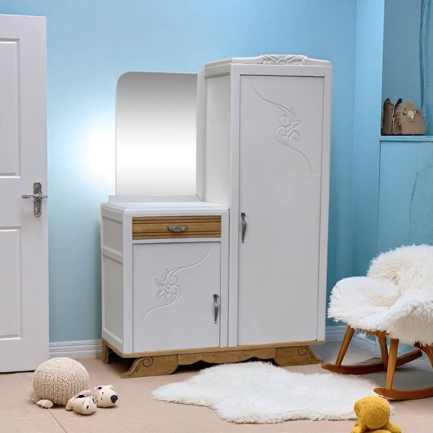 Asymmetrical Parisian Art Deco wardrobe 1930