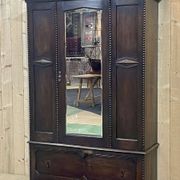 English oak wardrobe from the beginning of the 20th century - Dismantable into 3 parts