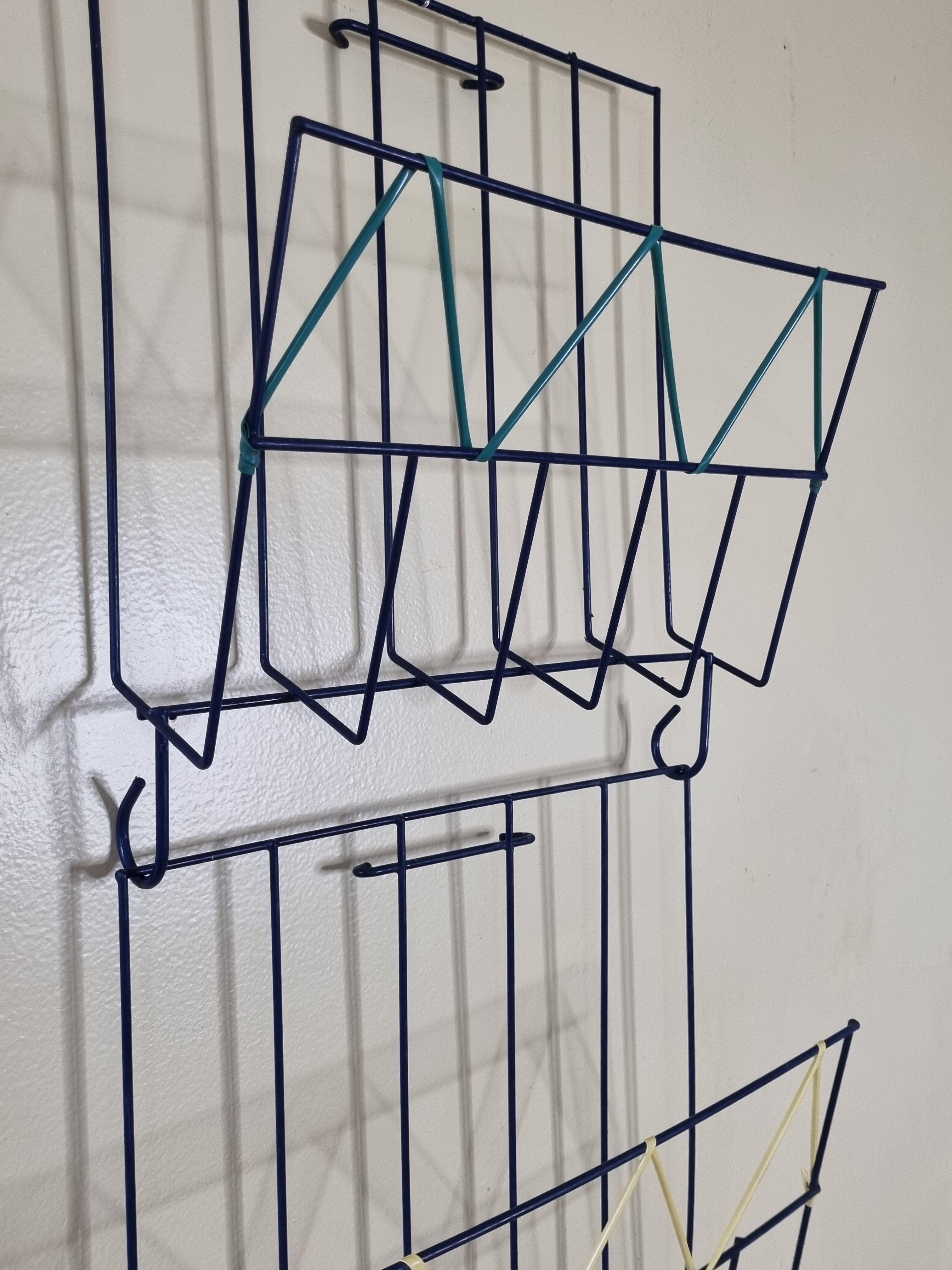 Magazine holder