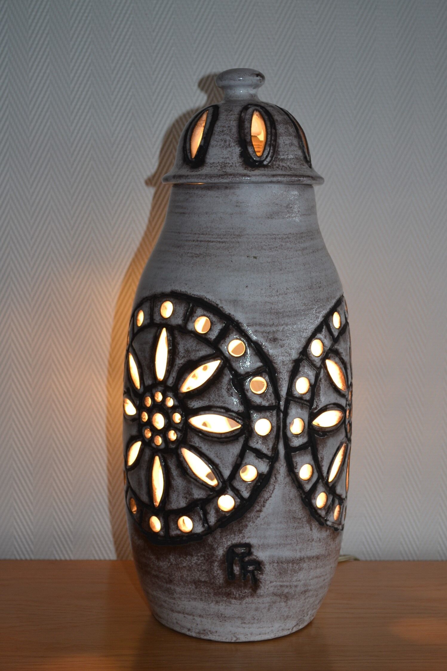 Valras ceramic lamp 1970